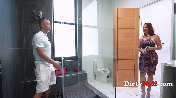 Handyman's Hard Open House Romp With A High Flying MILF Realtor