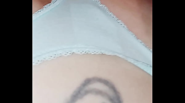 Aprovechando el tiempo libre para ayudar a mi esposa a cogerse al pintor