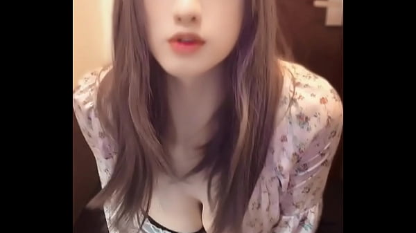 エッチな動画を配信するよ。とってもとってもエッチなビッチと清楚な男の娘がオナニーする動画 