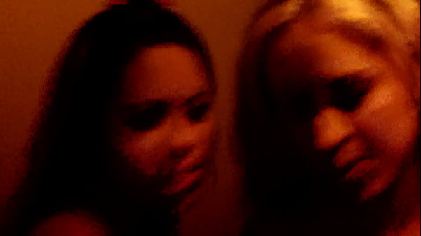 Duas putinhas safadas