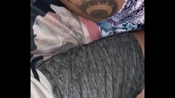 Comiendo a mi mujer toda y saboreando sus jugos