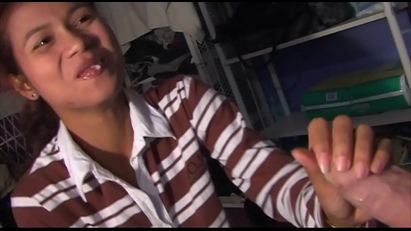 Nueng gives quickie and play with a lot cum