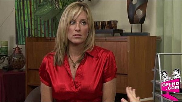 Girls having fun 0915  