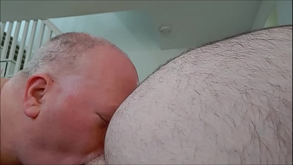 Tattooed chub screwing around with his big bear friend and cumming HARD