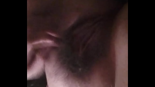 Chibola no se aguanto mas y se dedea 