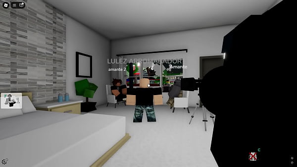 Arrombado libera para dois tarados do pinto imenso 