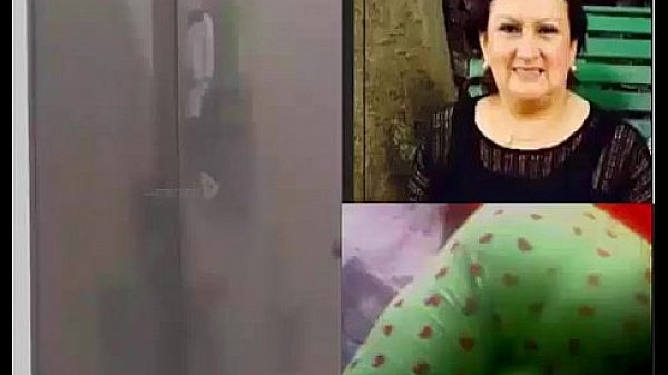 Ricura madura en la ducha