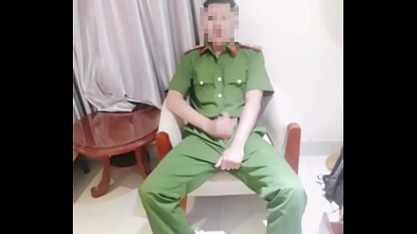 Police Vietnam handjob, his Master record and public this video  