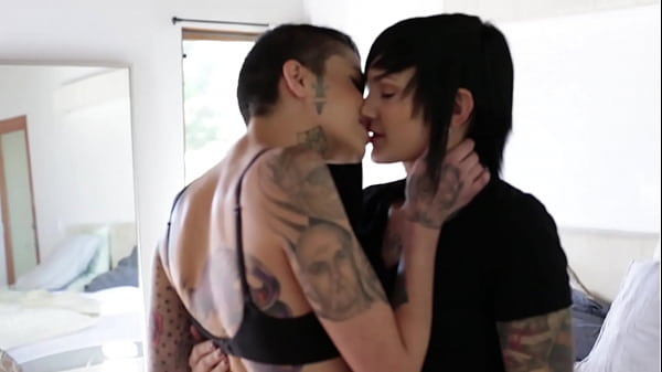 tattoo emo lesbians
