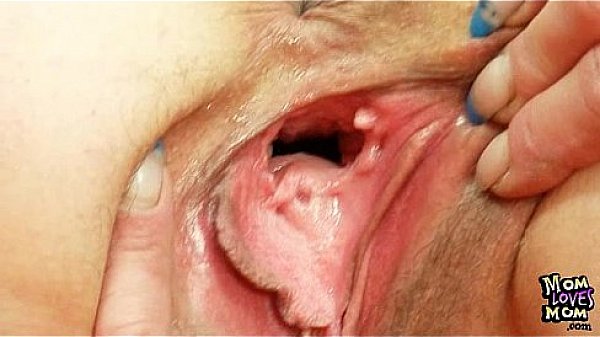 Aged amateur Milf Regina toys meaty hairy pussy