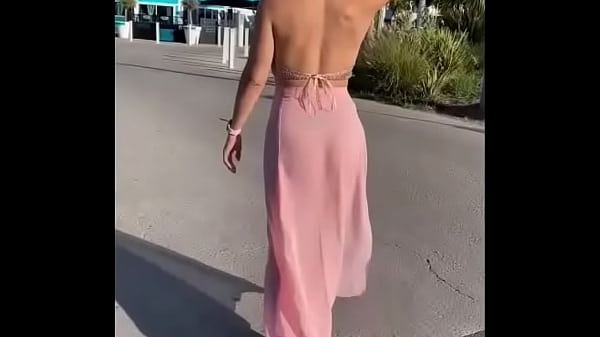 Flashing without panties for my challenge