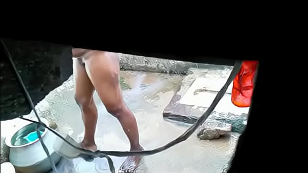 Tamil Aunty Bathing Hidden Cam - 20150611 083239