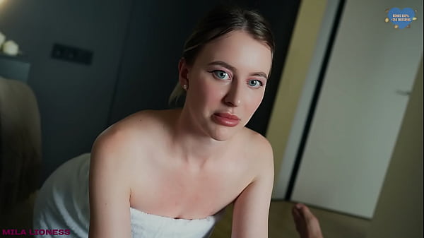 I watched my Stepmom Wash in the Shower and Screwed Up! What Are You Watching!? Fuck me!