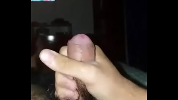 Moreno pene chico se masturba 