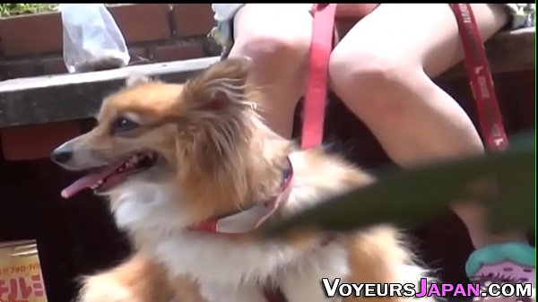 Japanese teen rubs pussy