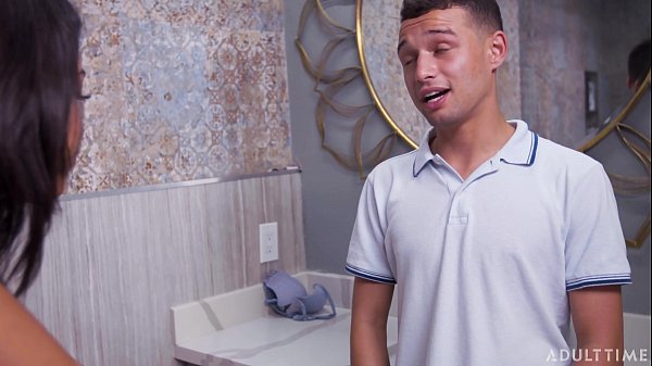 Vienna Black Caught Her Buddy Wacking Off with Her Moms Bra! 