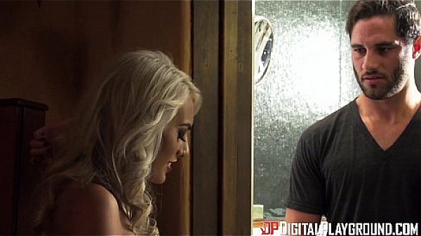 DigitalPlayGround - Hot Chicks Big Fangs scene4