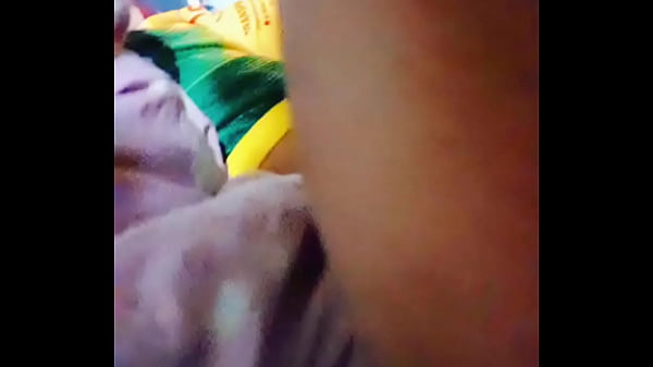 &Iacute;ndia Branca gostosa e ruiva fodendo  gostoso no Amazonas deitada