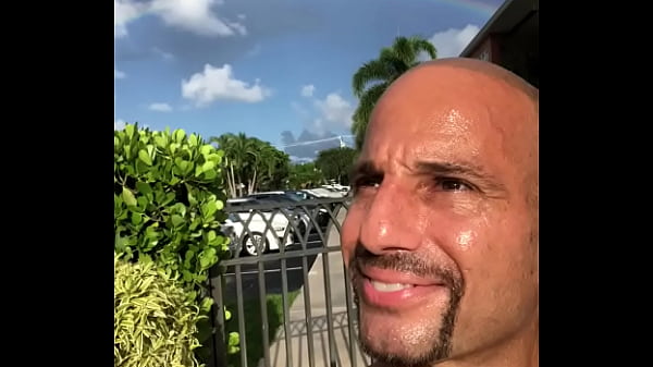 MAXXX OUTSIDE ON A SUNNY DAY  