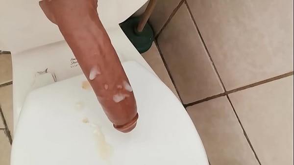 Dildo enorme por el culo  