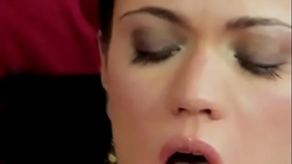 Alyssa Reece Spreads Her Legs & Sticks Her Toy Deep Inside Her