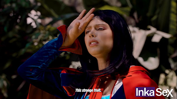 Blanca nieves es follada por los siete enanos y bota la manzana por su ano - Vivian Lola