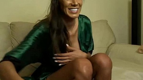 Very beautiful MILF in webcam show