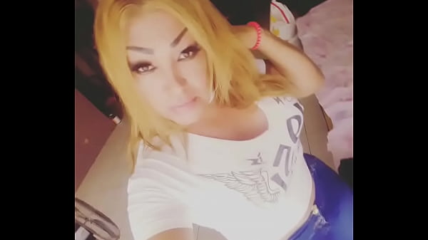 No se kiso kedar atras el del restaurante  