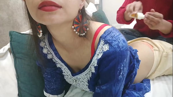 Desisaarabhabhi - Stepmother shares a bed with her stepson who took the opportunity to touch her and grab her in the ass when she was resting in Hindi audio