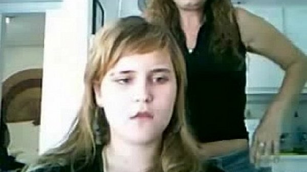 Webcam Spanish 20yo girl girlfriend mum showing tits (new)  