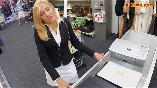 Sexy blonde Milf fucked by pawnkeeper and gets payed