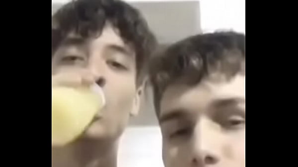 hj &eacute; s&oacute; corote no dente