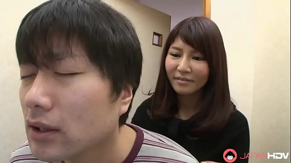 Amiru Kinohara seduced her best shy BF and had fun rubbing his huge dick in the living room