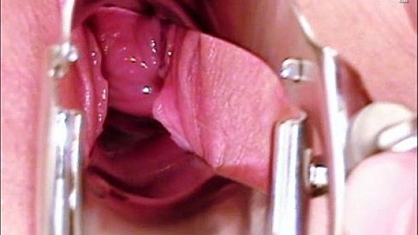 Blonde Leah visiting gyno clinic to have pussy speculum check 