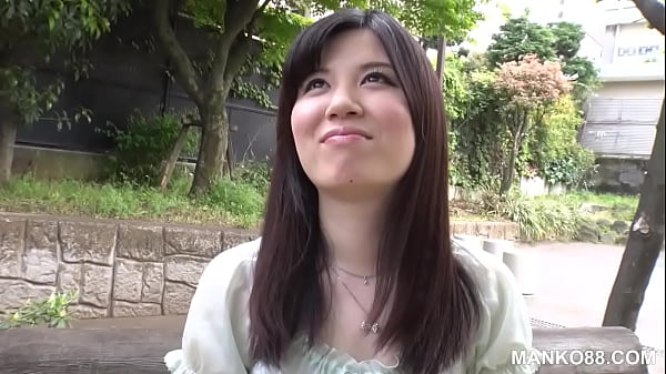 Creamy Asian pussy gets a lift