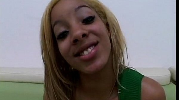 Jade de luna (sexy blonde Ebony)