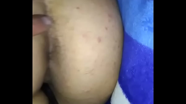 Tributo de culo peludito de tierra fr&iacute;a 