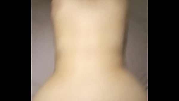 Cogiendome de a perrito a mi prima  