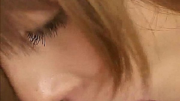 Japanese AV Model with long nails is pumped by sucked phallus