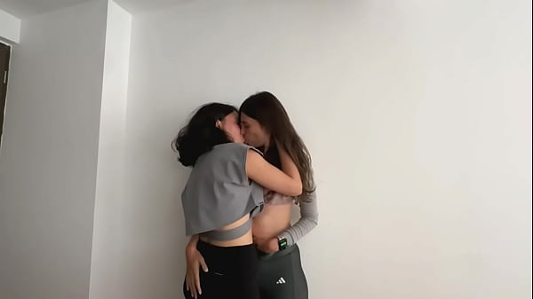 My best friend's wife's ass squeezes my mouth very well