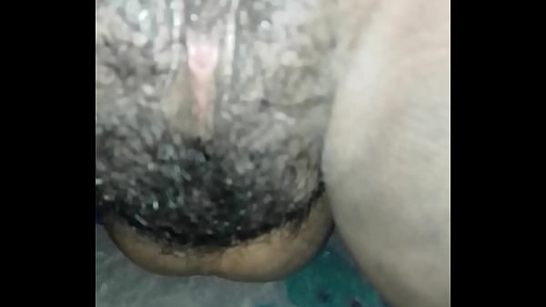 MADRE SOLTERA DEJA GRABARLA PARA MOSTRAR SU RICO CULOTE 