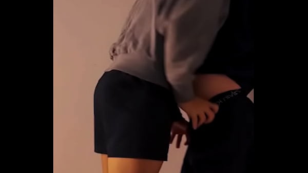 El repartidor de pizza delivery me detona en la puerta d emi casa