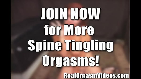 MILF Makes Herself Orgasm on the Sybian