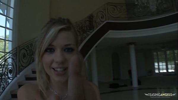 For the rich white blonde to feel satisfied her tight slit needs to be stretched  