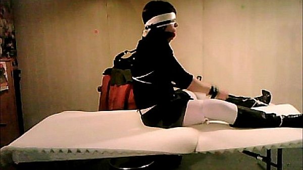 Steph Spunk Self-Tied on public cam  