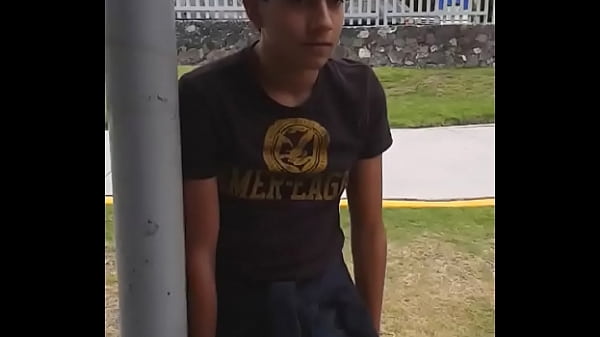 hot brunnette dance boi hai