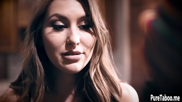 Sexy babe enjoyed a hardcore threesome action 