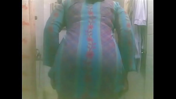 muslim wife in bathroom 1