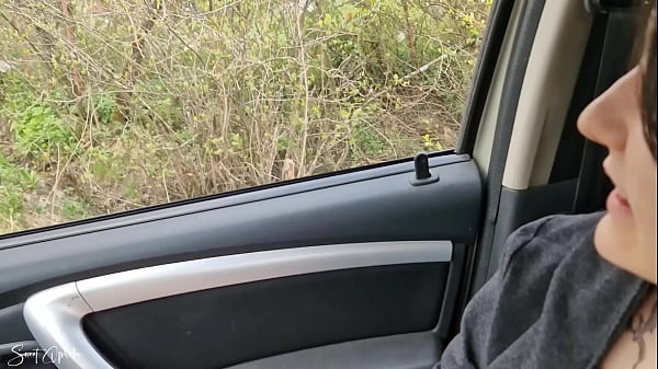 The guy picked up a whore and fucked her in an abandoned house