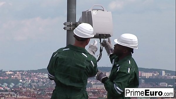 Jennyfer gets DP'd outdoors